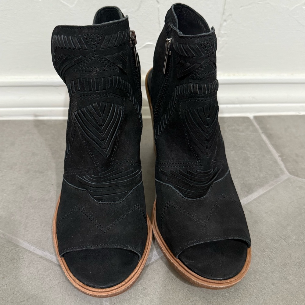 Vince Camuto black Katrina suede bootie - Picture 11 of 13